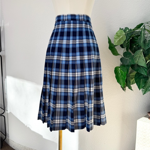 Lands' End Blue Black White Plaid Pleated A-Line Knee Skirt 2 - Picture 2 of 3